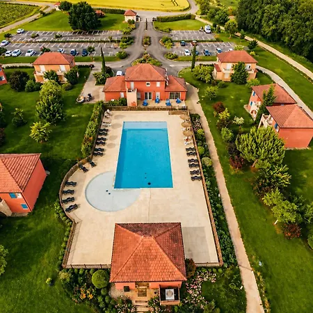 Elegant T3 Avec Terrasse & Piscine Et Parking *